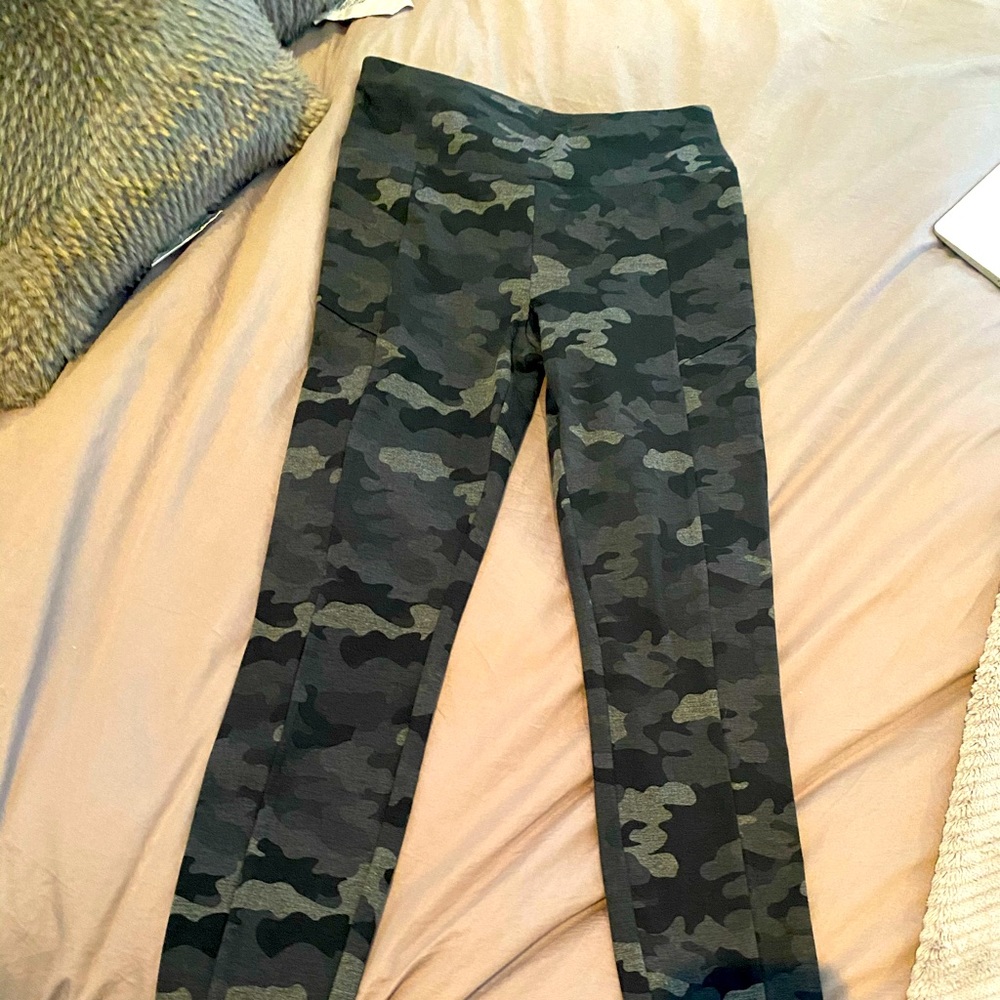 Camo leggings
